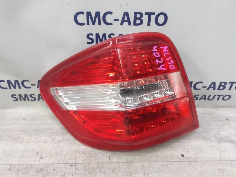 Фонарь на крыло Mercedes-Benz ML A1649064600 W164 642.820, левый