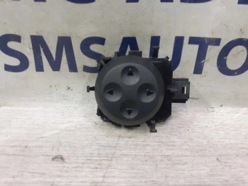 Кнопка регулировки положения сидения Mercedes-Benz ML A2048702558 W164 272.967, левая