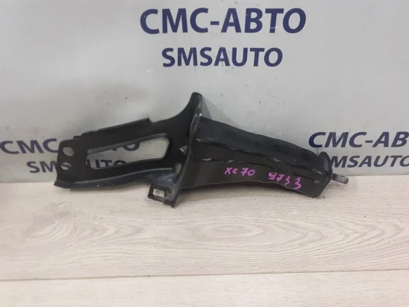 Кронштейн усилителя бампера Volvo XC70 31201950 ХС70 3.2 B6324S, передний левый