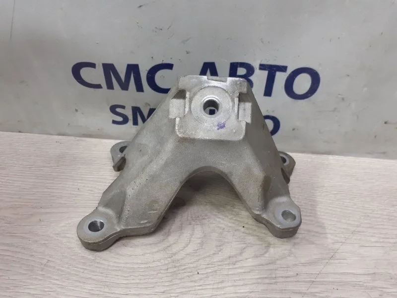 Кронштейн ДВС Audi A6 4F0199307M C6 3.0 CAJA, передний левый