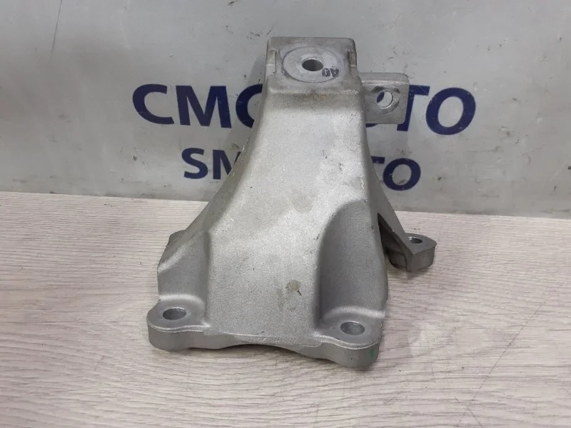 Кронштейн ДВС Audi A6 4F0199308N C6 3.0 CAJA, передний правый