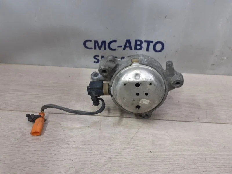 Опора АКПП Audi A8 4H0399151AT D4 4.2 CDRA, левая