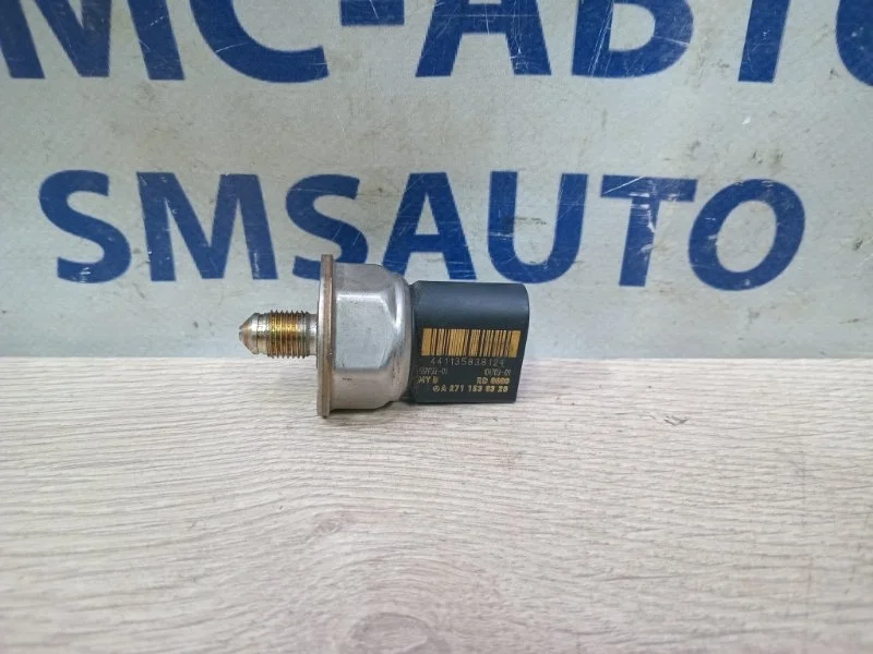 Датчик давления топлива Mercedes-Benz E-Class A2711530328 W212 1.8T