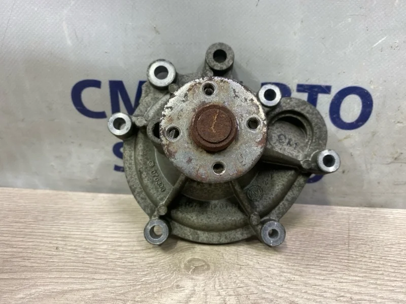 Помпа системы охлаждения Mercedes-Benz E-Class A2712000401 W212 1.8T