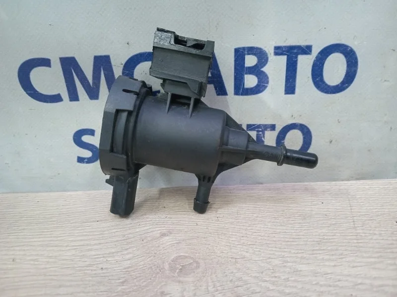 Клапан электромагнитный Mercedes-Benz E-Class A0014760532 C207 274.920