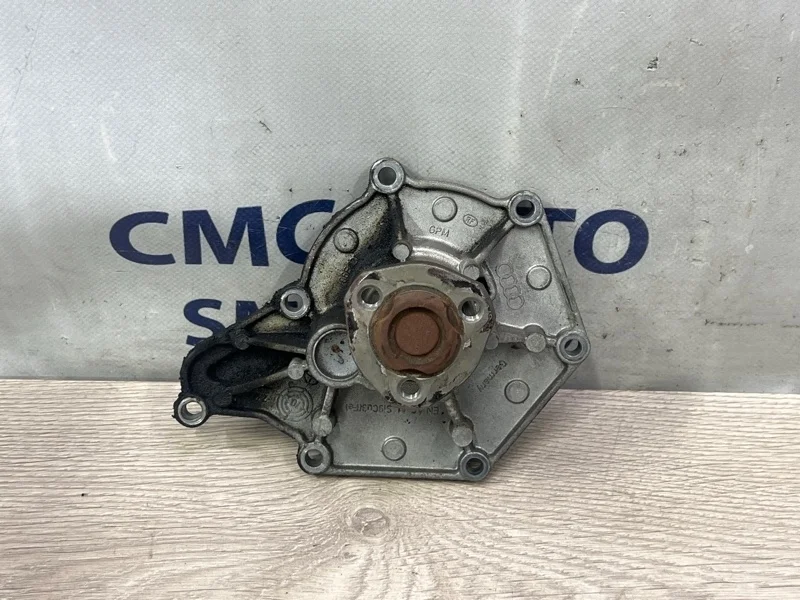 Помпа системы охлаждения Audi Q5 06E121005G 8R 3.2 CAL