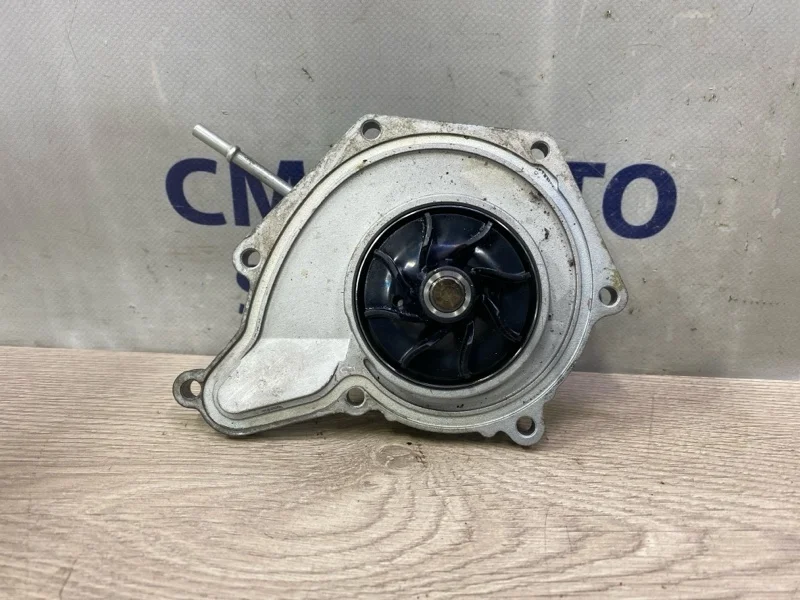 Помпа системы охлаждения Volkswagen Touareg 06E121018K NF 3.0 CGE