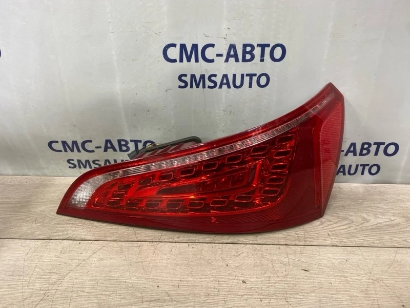 Фонарь Audi Q5 8R0945094A 8R 3.2 CAL, задний правый