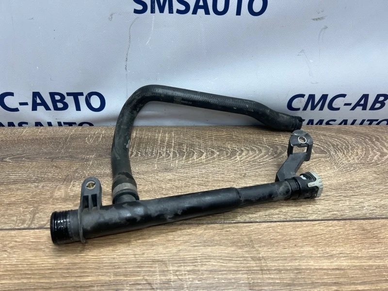 Патрубок охлаждения Volvo XC90 30774514 ХС90 3.2 B6324S