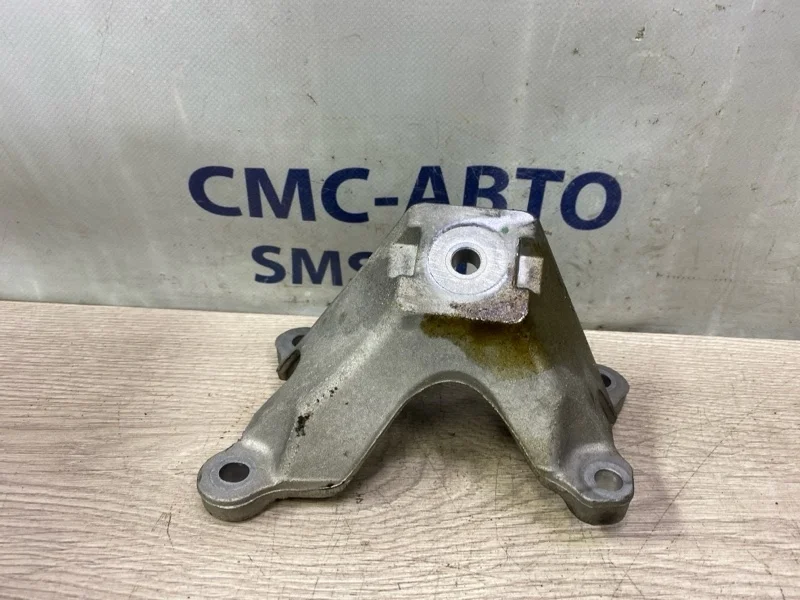 Кронштейн ДВС Audi A6 2010 4F0199307M C6 2.8 CCE, передний левый