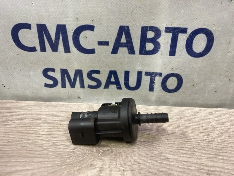 Клапан вентиляции Audi A6 2010 06E906517A C6 2.8 CCE