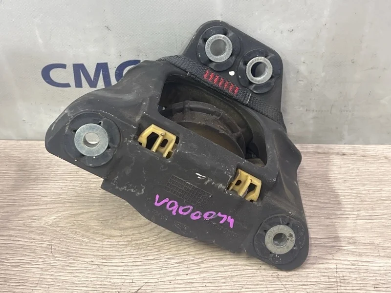 Опора ДВС Volvo V90 Cross Country 2018 31686885 V90 CROSS COUNTRY 2.0 B4204T27, правая