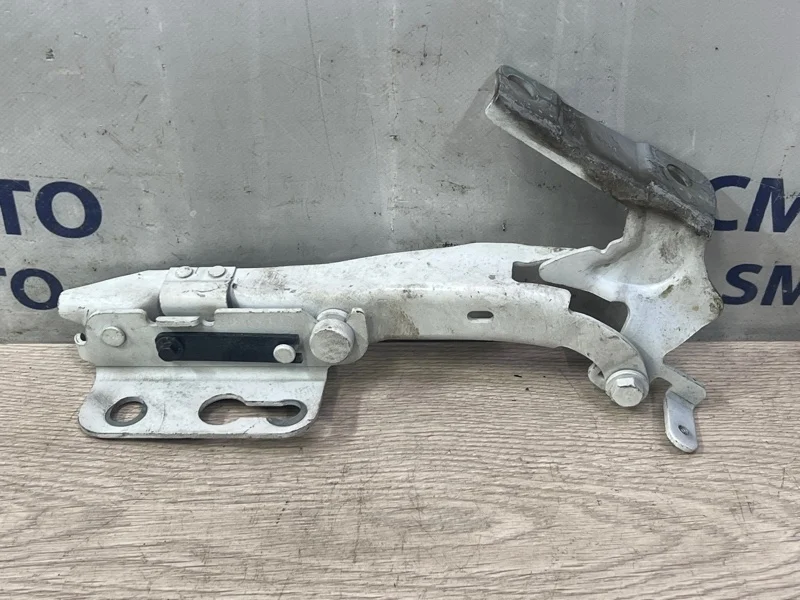 Петля капота Volvo V40 Cross Country 31442084 V40 CROSS COUNTRY B5204T9, левая