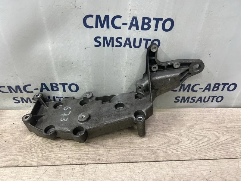Кронштейн генератора Volvo XC90 9497106 ХС90 2.5 B5254T2