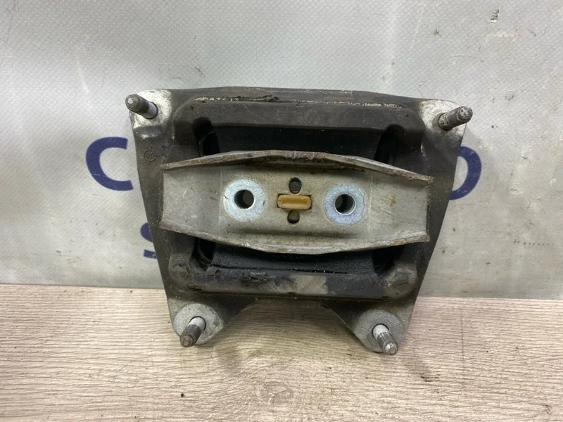 Опора АКПП Audi A6 2009 4F0399151AN C6 3.0 CAJ, задняя