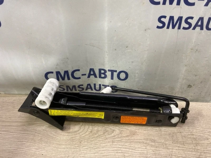 Домкрат Audi A6 2014 4G0011031F C7 2.0T CDN