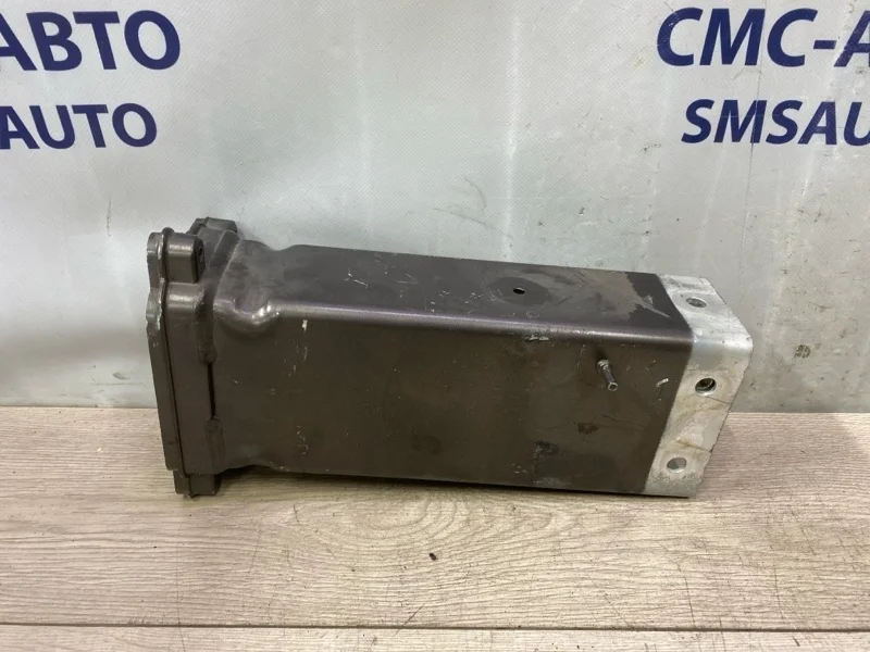 Лонжерон Audi A8 2013 4H0805120B D4 3.0 CRE, передний правый