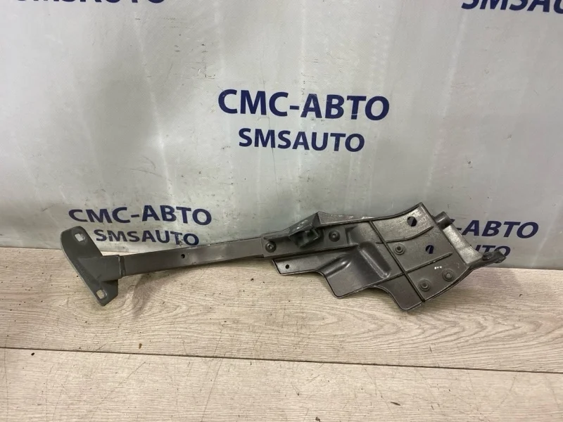 Кронштейн крыла Audi A8 2013 4H0821136E D4 3.0 CRE, передний правый