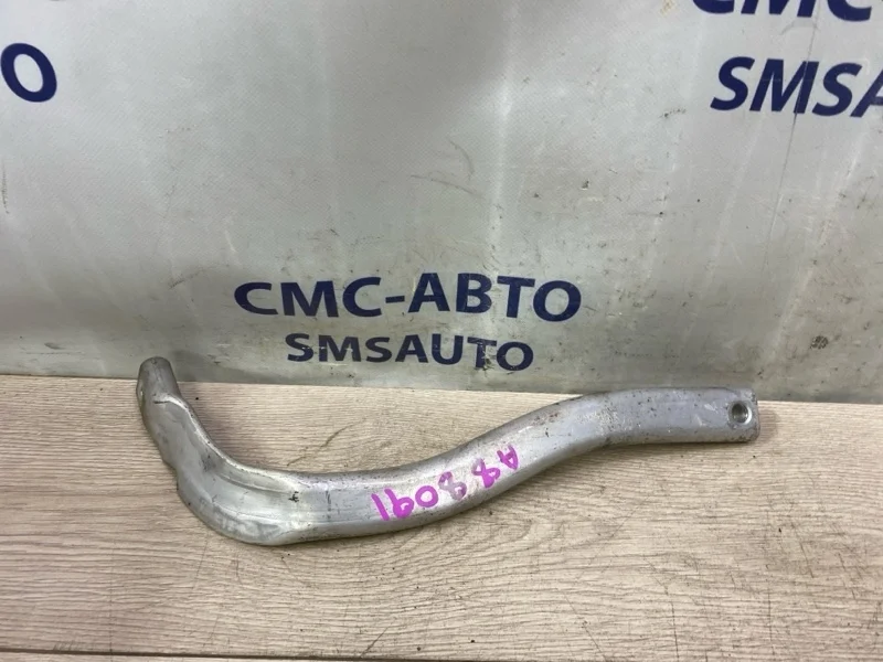 Кронштейн крыла Audi A8 2013 4H0821259B D4 3.0 CRE, передний левый