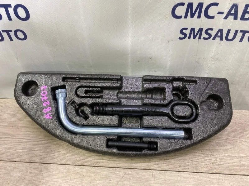 Набор инструментов Audi A8 2011 4H0012110 D4 4.2 CDR