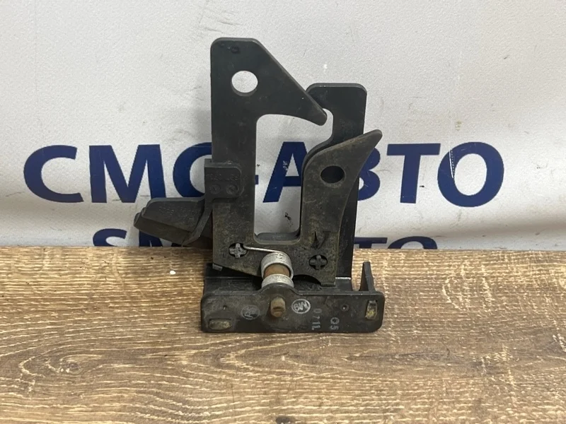 Крюк капота Mercedes-Benz GLK 2011 A2048800064 X204 272.948