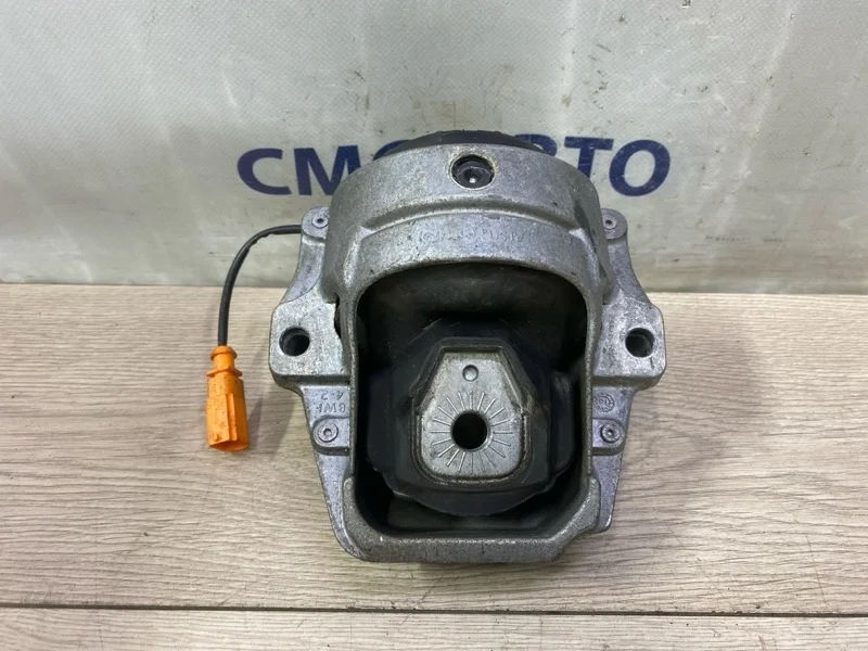 Опора ДВС Audi Q5 8R0199381 8R 2.0T CNC, левая
