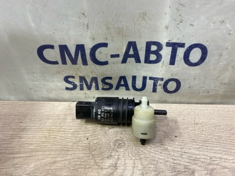 Насос омывателя стекла Volkswagen Touareg 1K6955651 NF 3.0 CGE