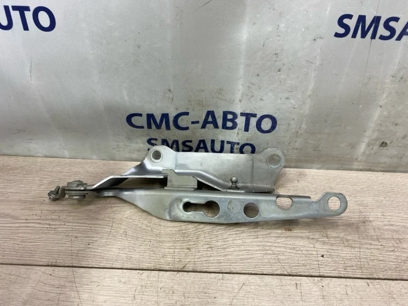 Петля капота Volvo XC90 30716882 ХС90 4.4 B8444S, левая