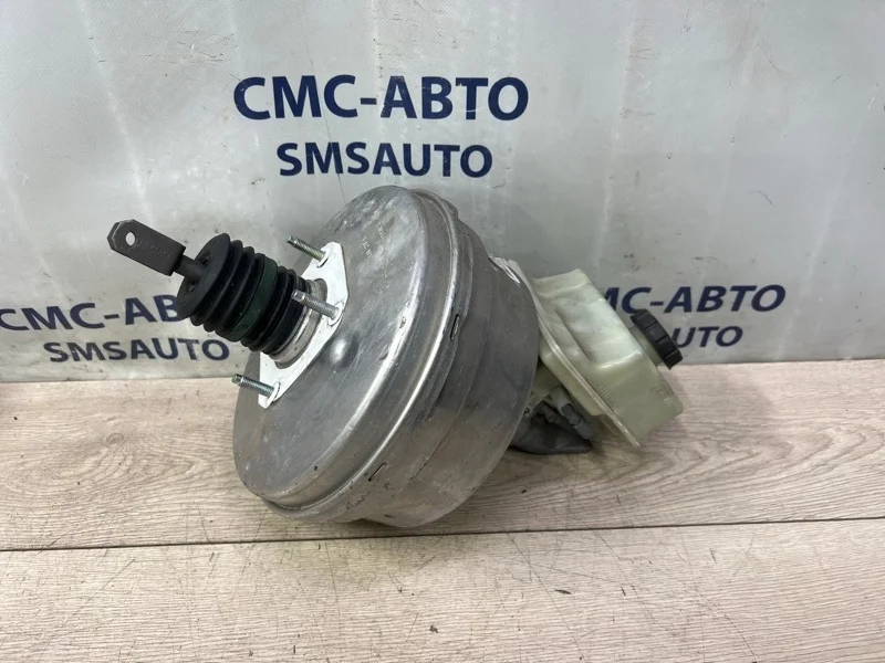 Усилитель тормозов вакуумный Mercedes-Benz ML A1664301130 W166 642.826