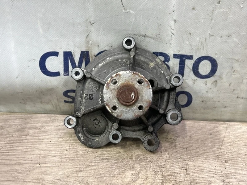 Помпа системы охлаждения Mercedes-Benz E-Class A2712001001 C207 271.860