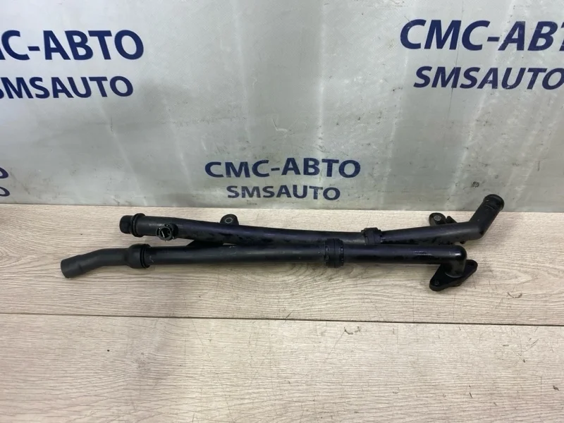 Патрубок охлаждения Mercedes-Benz E-Class A2712002452 C207 271.860