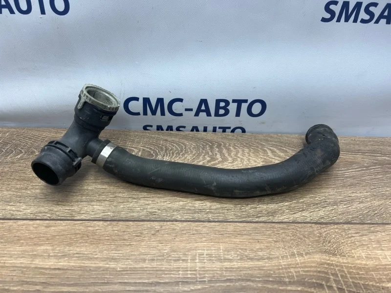 Патрубок охлаждения Volvo XC60 30774513 ХС60 3.0 B6304T4