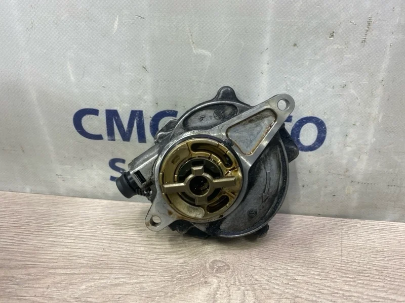Вакуумный насос Volvo XC60 31401152 ХС60 3.0 B6304T4