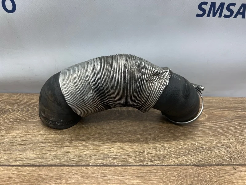 Патрубок интеркулера Volvo XC60 30740940 ХС60 3.0 B6304T4