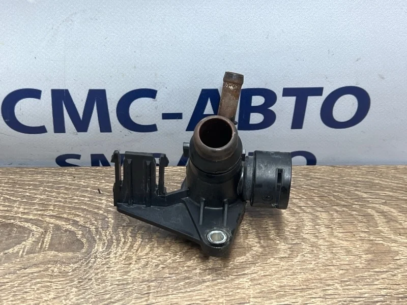 Фланец системы охлаждения Audi A6 2014 06H121132H C7 2.0T CDN