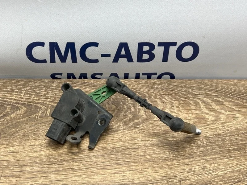Датчик уровня подвески Audi A8 4H0941285G D4 3.0 CGW, передний левый