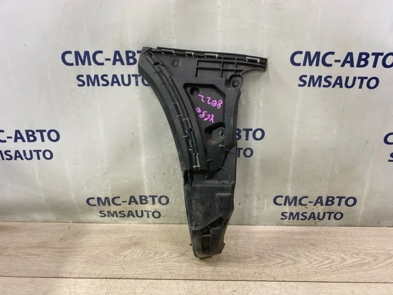 Кронштейн бампера Volvo XC90 30698129 ХС90 4.4 B8444S, передний правый
