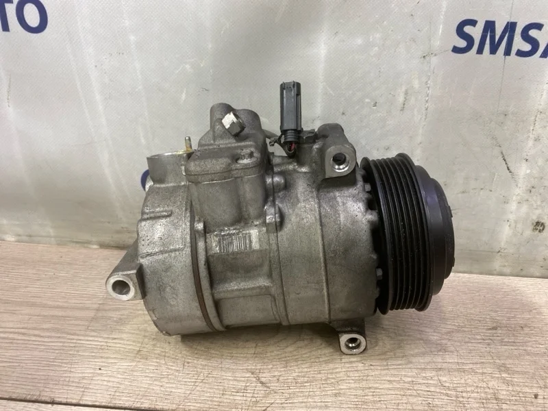 Компрессор кондиционера Mercedes-Benz E-Class 2012 A0032304811 W212 271.860