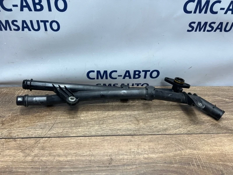 Патрубок охлаждения Mercedes-Benz E-Class 2012 A2712002452 W212 271.860