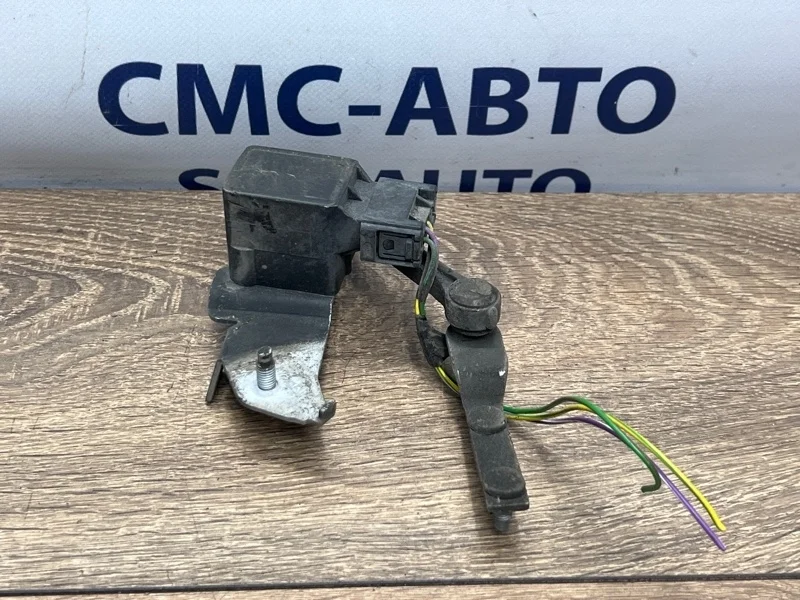 Датчик уровня подвески Volvo S80 31288273 С80 4.4 B8444S, задний левый