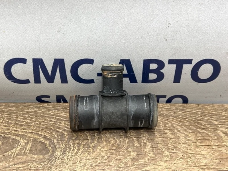 Фланец системы охлаждения Audi A6 N90760601 C7 2.0 CYP