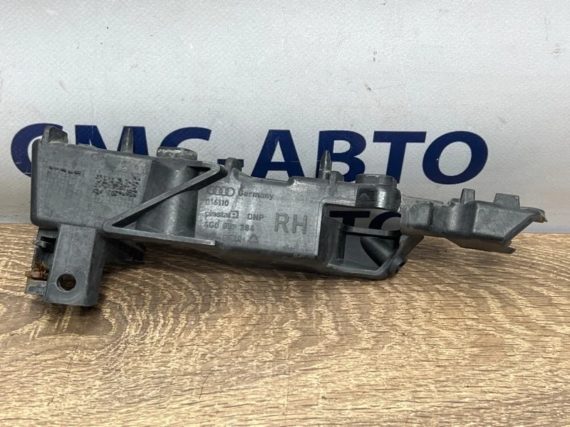 Кронштейн бампера Audi A6 4G0807284 C7 2.0 CYP, передний правый