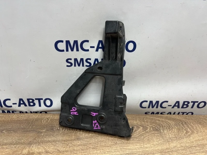 Кронштейн бампера Audi A6 4F0807227 C6 3.0 CAJ, передний левый