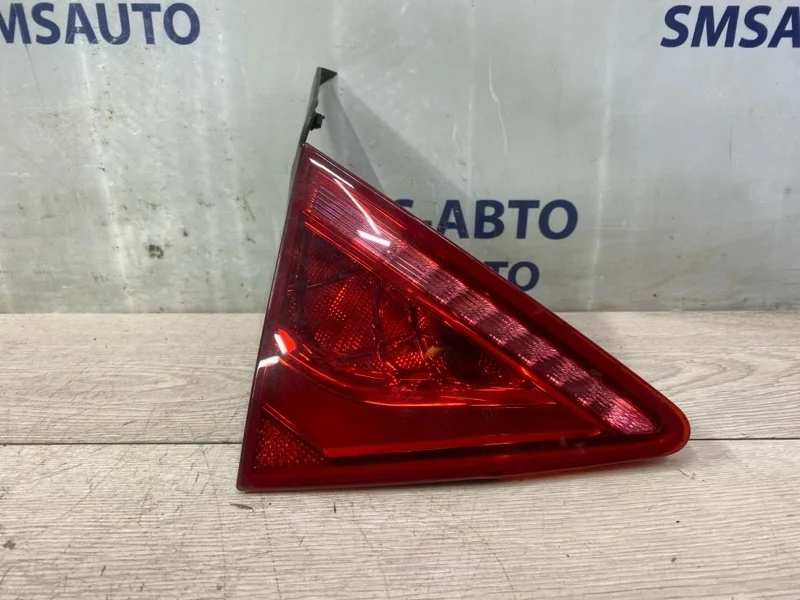 Фонарь крышки багажника Audi A7 4G8945093 C7 3.0 CGW, задний левый