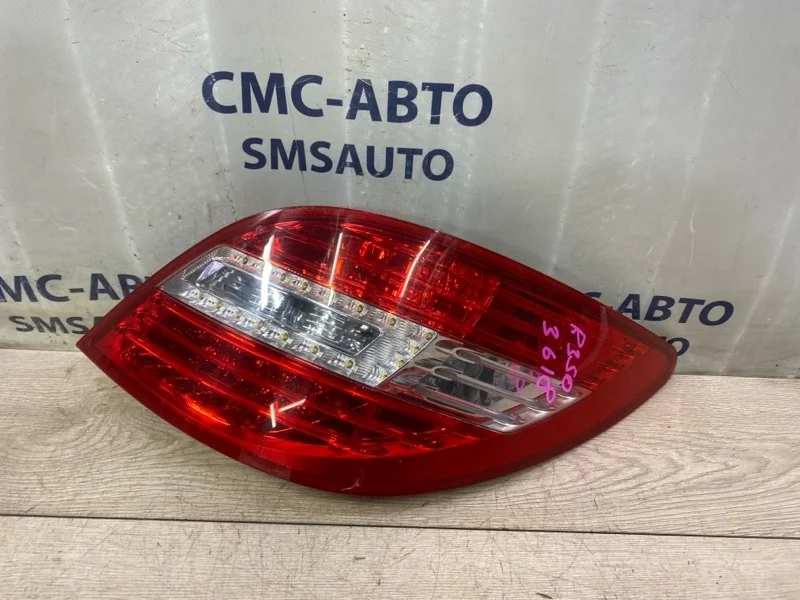 Фонарь Mercedes-Benz R-Class A2518202064 W251 272.967, правый