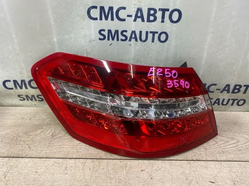 Фонарь на крыло Mercedes-Benz E-Class 2012 A2129060558 W212 271.860, левый