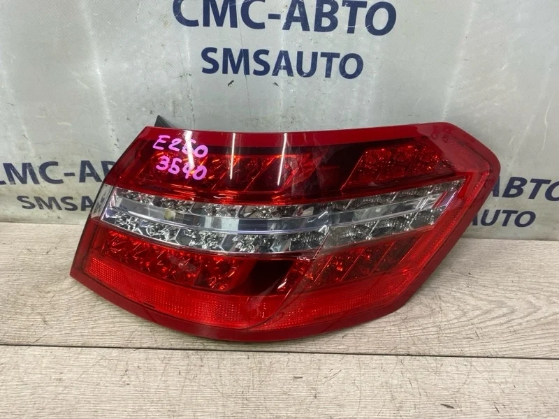 Фонарь на крыло Mercedes-Benz E-Class 2012 A2129060658 W212 271.860, правый
