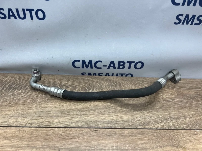 Трубка кондиционера Audi A8 2012 4H0260701Q D4 3.0 CGW