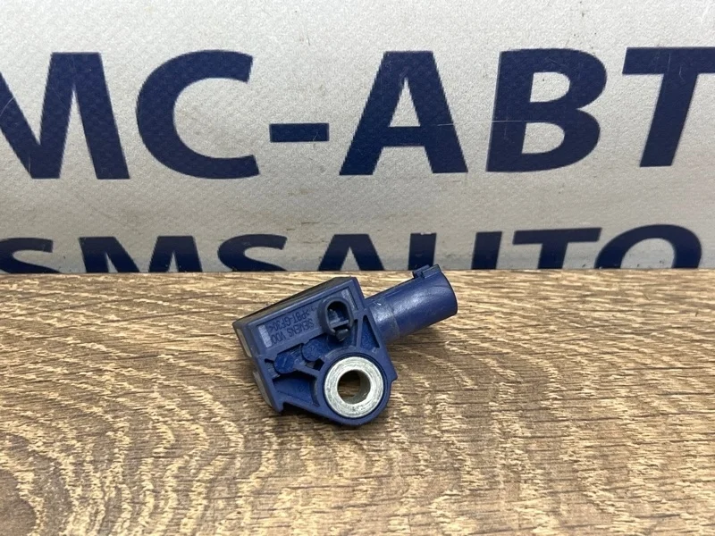 Датчик удара Mercedes-Benz E-Class A2128204926 C207 271.860
