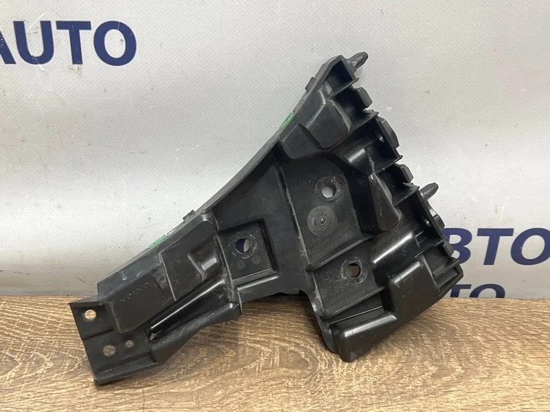 Кронштейн бампера Volvo S60 31425464 С60 1.6 B4164T, передний правый